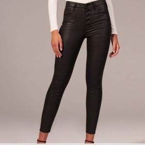 A&F Curve Love “Super Skinny High Rise”